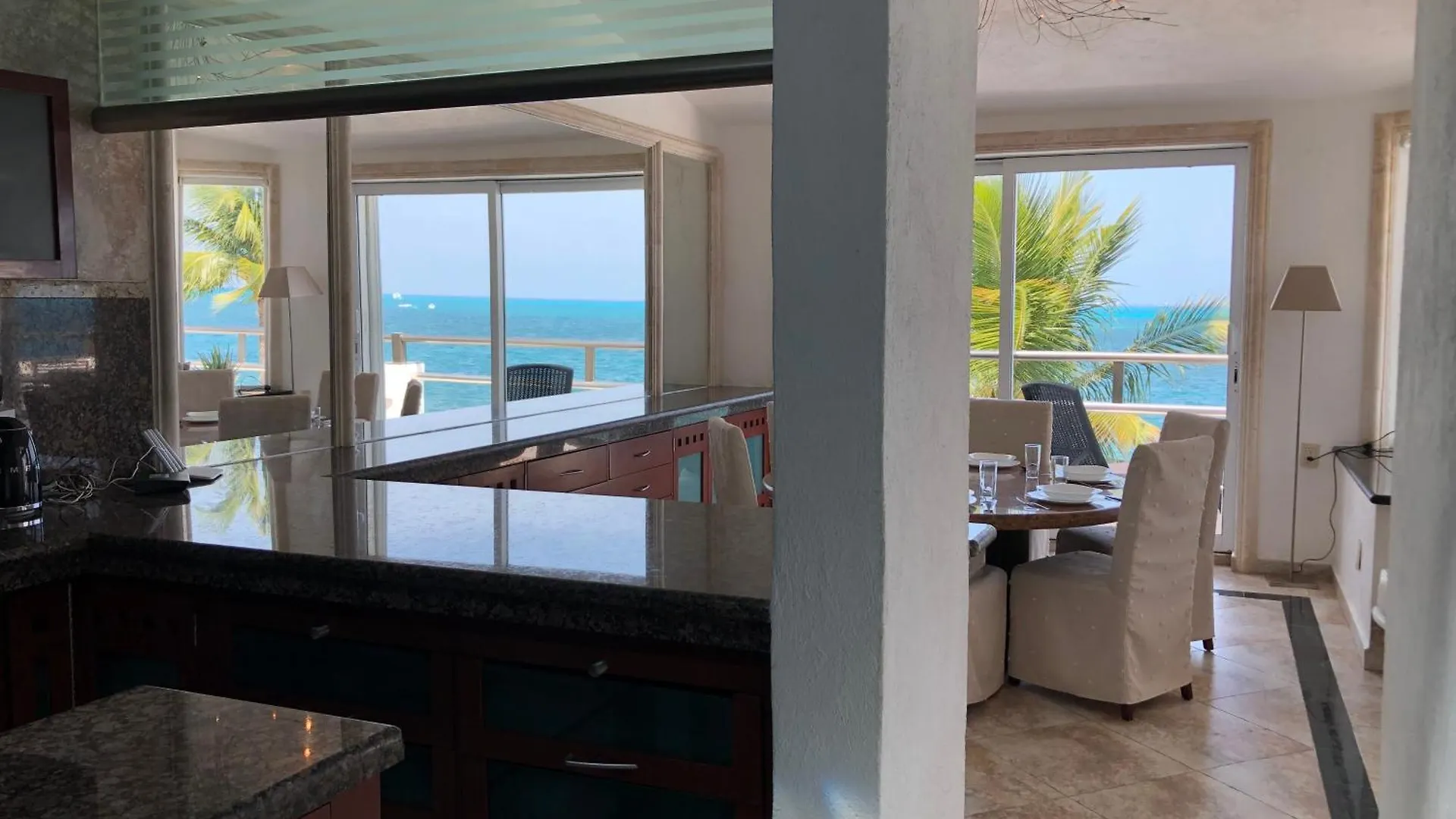 4Br Beachfront Beautiful House By Solmar Rentals Cancun Holiday home